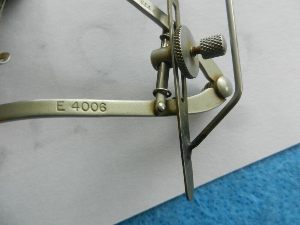 Storz Surgical Ophthalmic Fenestrated Maumenee-Park Speculum E4006 - Image 4