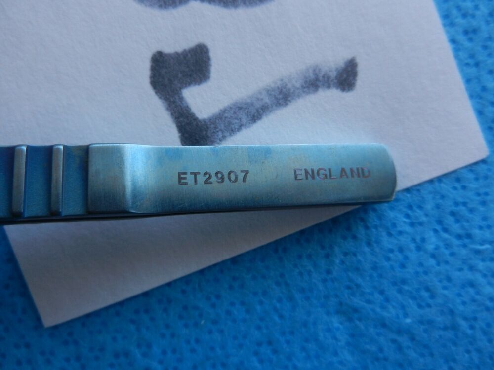 Storz Surgical Ophthalmic 4-1/4in (108mm) Titanium Lens Folder/ Holder ET2907 - Image 5