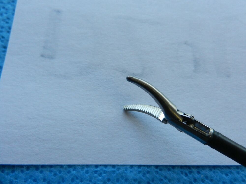 D2965 V. Mueller Surgical 5mm 45cm Maryland Grasping Forceps LA8214-45 - Image 3