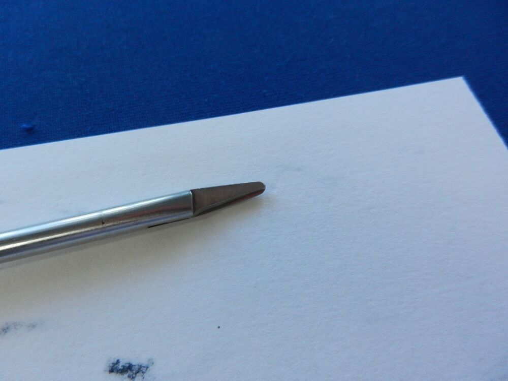 E7561 Storz 26174PS Straight Fenestrated Scissors - Image 3