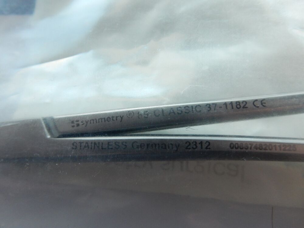 **NEW** Symmetry 37-1182 DeBakey 30 Degree Angled Multi Purpose Clamp 75mm Jaws - Image 4