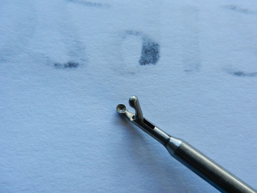 D2912 V. Mueller Endolap Surgical 5mm 32cm Cup Forceps F260.31 - Image 3