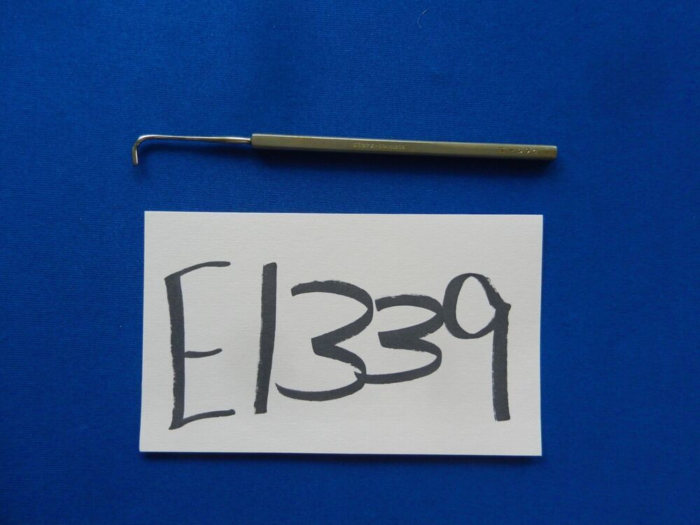 E1339 Storz Surgical Graefe Strabismus 8.0mm Hook 13.5cm Length E0591