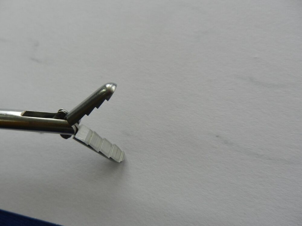 E5163 Jarit 600-119 Retrograde Straight Laparoscopic Forceps 5mm x 13.25" - Image 4