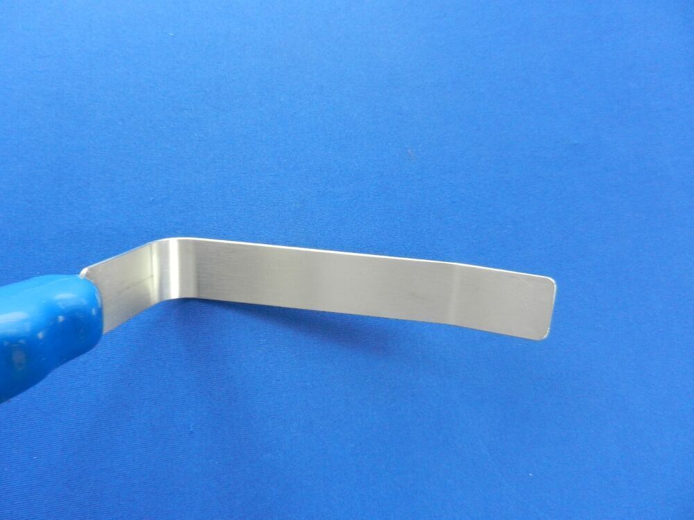 F222 Heyer-Schulte Fiber Optic Mammary Retractor 15cm length x 25mm width - Image 4