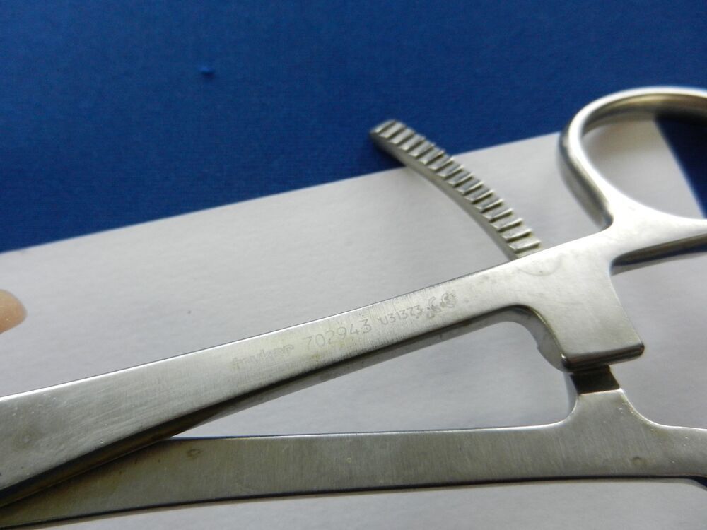 Stryker 702943 Curved Reduction Forceps with Ball Spike 7" Overall Length - Image 5