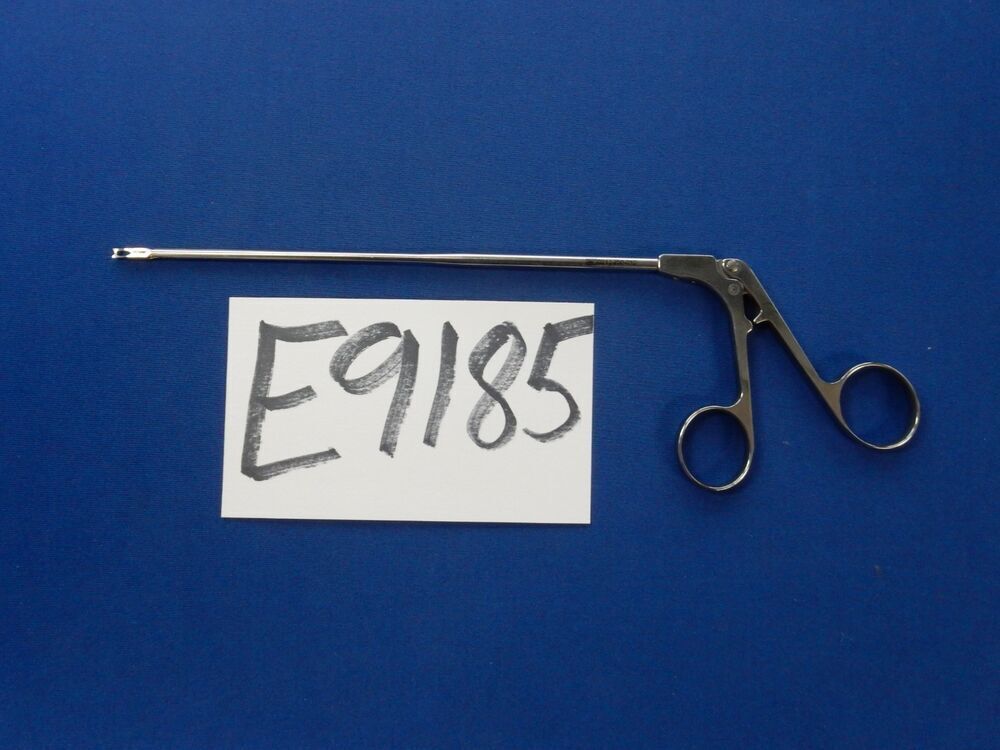 Stryker 0242-200-015 4mm Right Hip Grasper