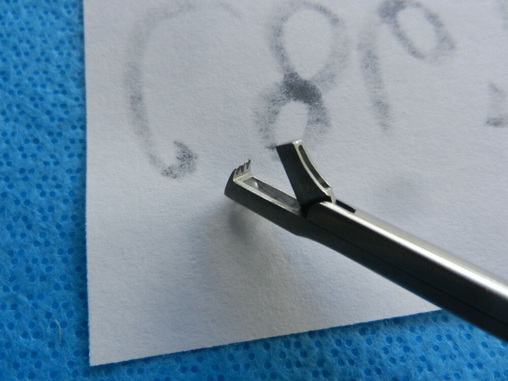 Codman Surgical OB/GYN 10in Tischler Biopsy Forceps - Image 3