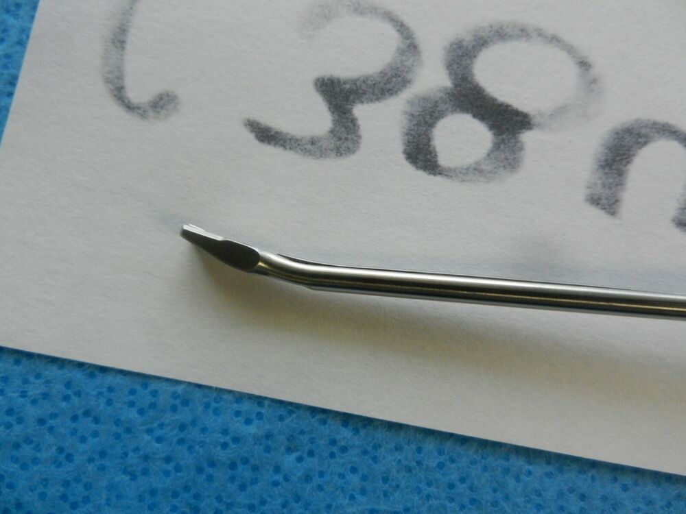 Stryker Surgical Orthopedic 4mm Up Biting Hip Biter 0242-200-007 - Image 3