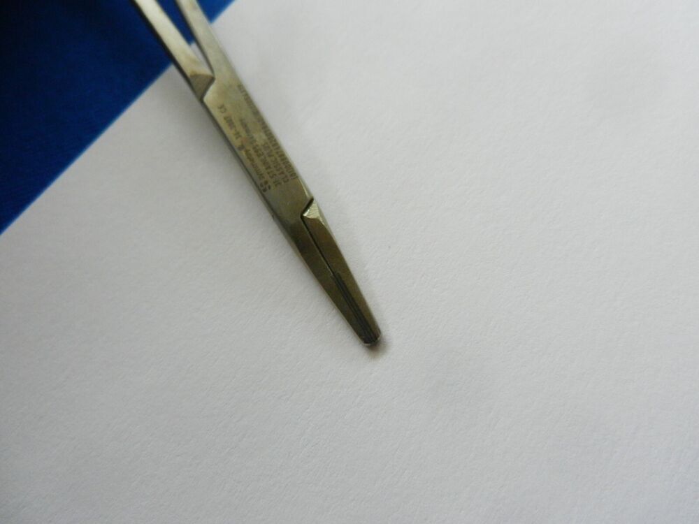 E1887 Symmetry 36-3007 Classic Plus 1.0mm Smooth Jaw Needle Holder 15.2cm Long - Image 3