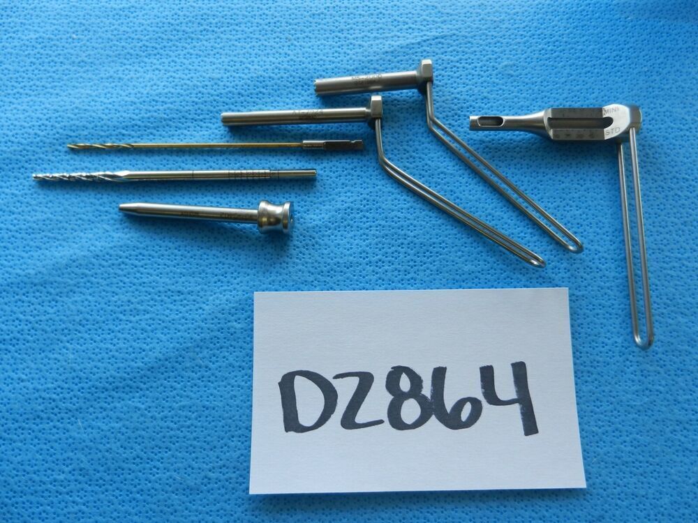 D2864 Acumed Surgical Arthroscopic Instrument Set