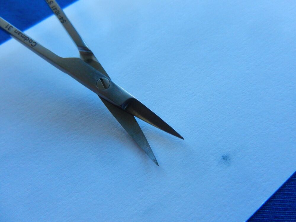 E720 Codman Dandy Angled Shaft Curved Tip Trigeminal Scissors 19.7cm 54-1041 - Image 4