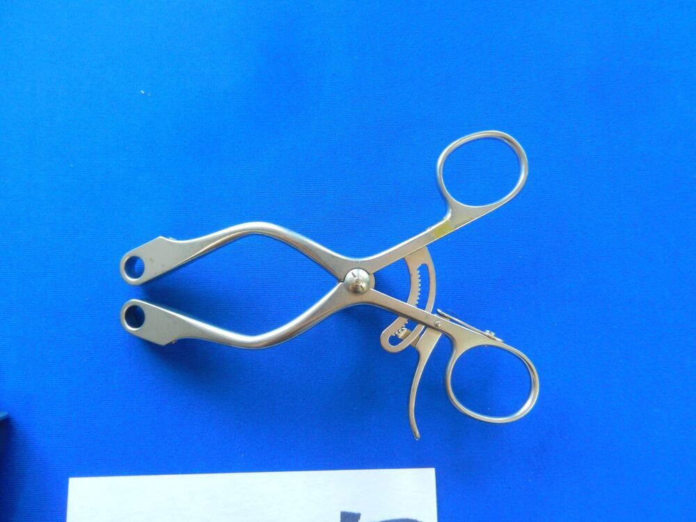 E2245 Aesculap BV581R Park Rectal Retractor with Blades - Image 3