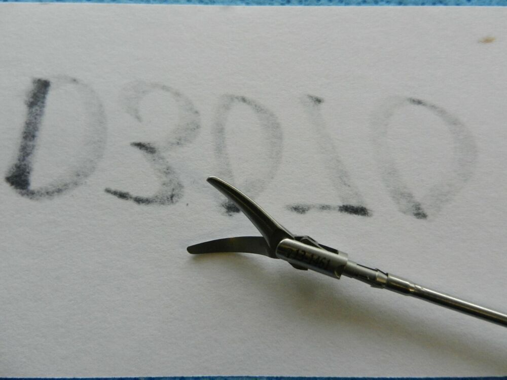 D3070 Marina Medical Surgical 5mm 47cm O.L Curved Scissors Insert 13-1461 - Image 3