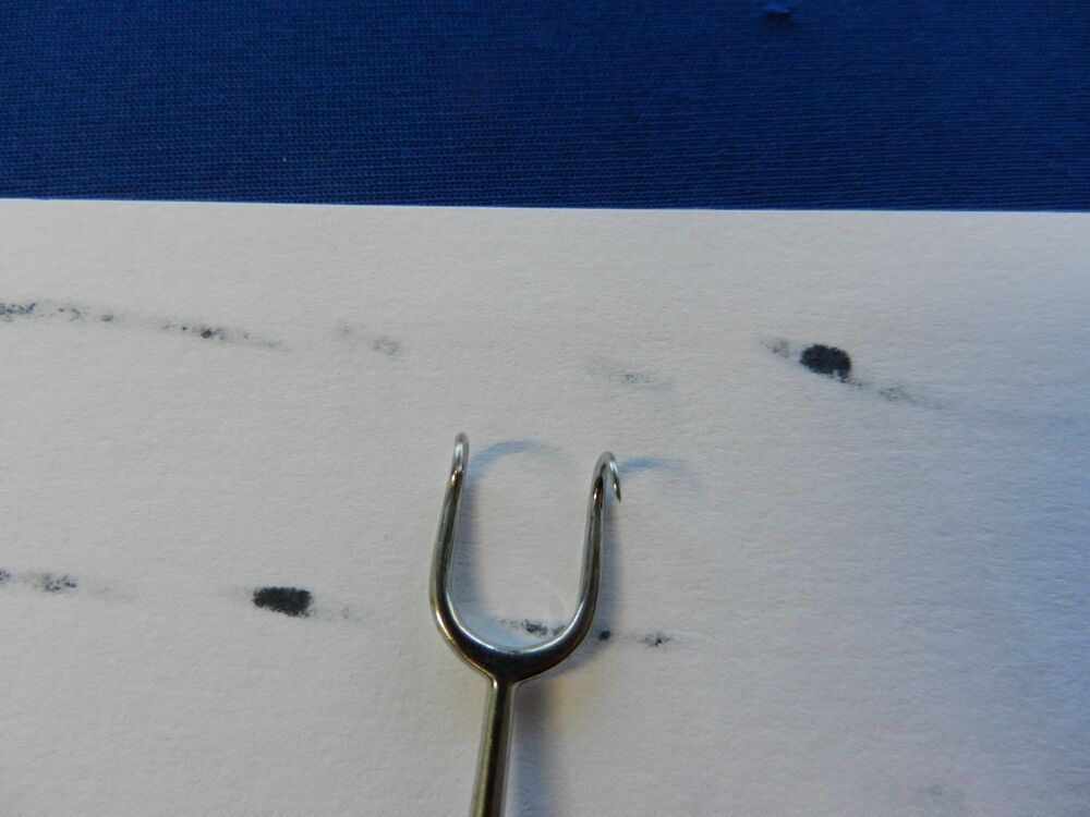 Storz N4730 Joseph 10mm Double Hook 15.8cm Overall Length - Image 3