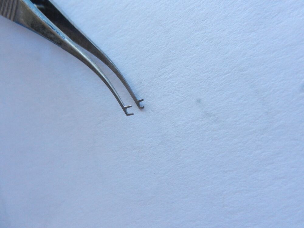 D8238 Weck Surgical Opthalmic Grasping Forceps Approx. 11cm Long 3475 - Image 3