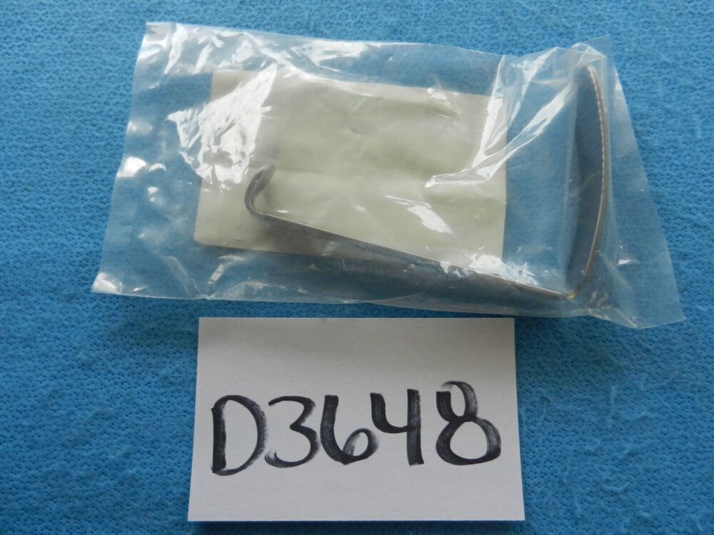 D3648 V. Mueller Surgical Davis Crowe No. 4 Blade MO167 NEW!