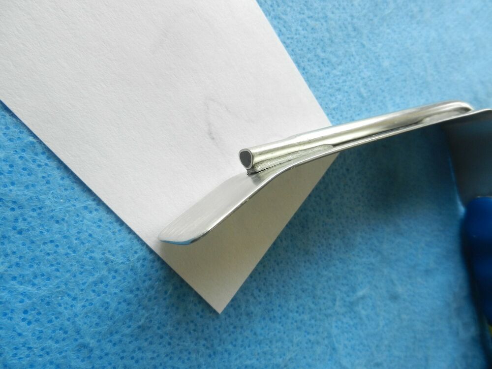 Codman Surgical Fiber Optic 25mm X 15cm BriteTrac Right Angle Retractor 24-3143 - Image 4