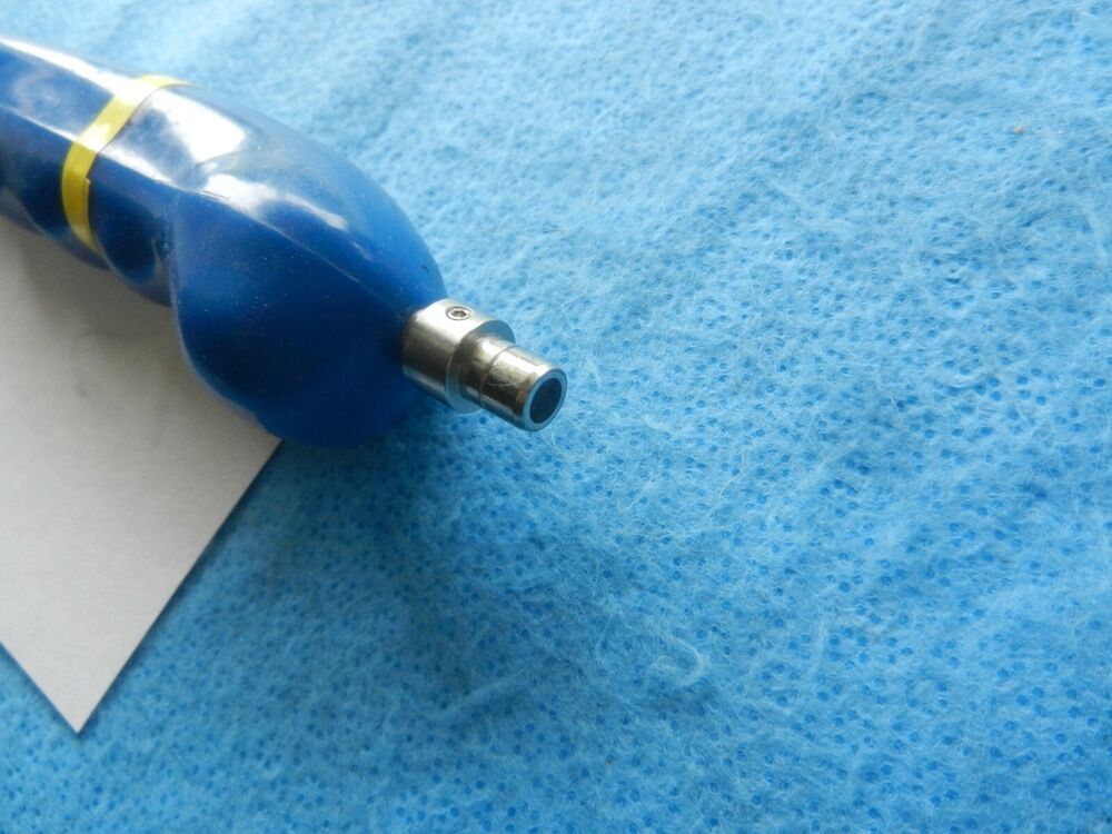 Codman Surgical Fiber Optic 25mm X 15cm BriteTrac Right Angle Retractor 24-3143 - Image 5