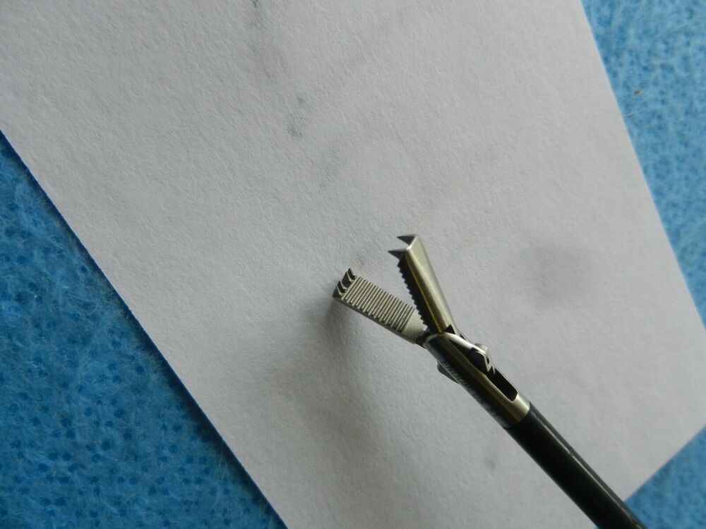 EndoPlus Surgical Laparoscopic 5mm X 33cm Grasping Forceps E332RR - Image 4