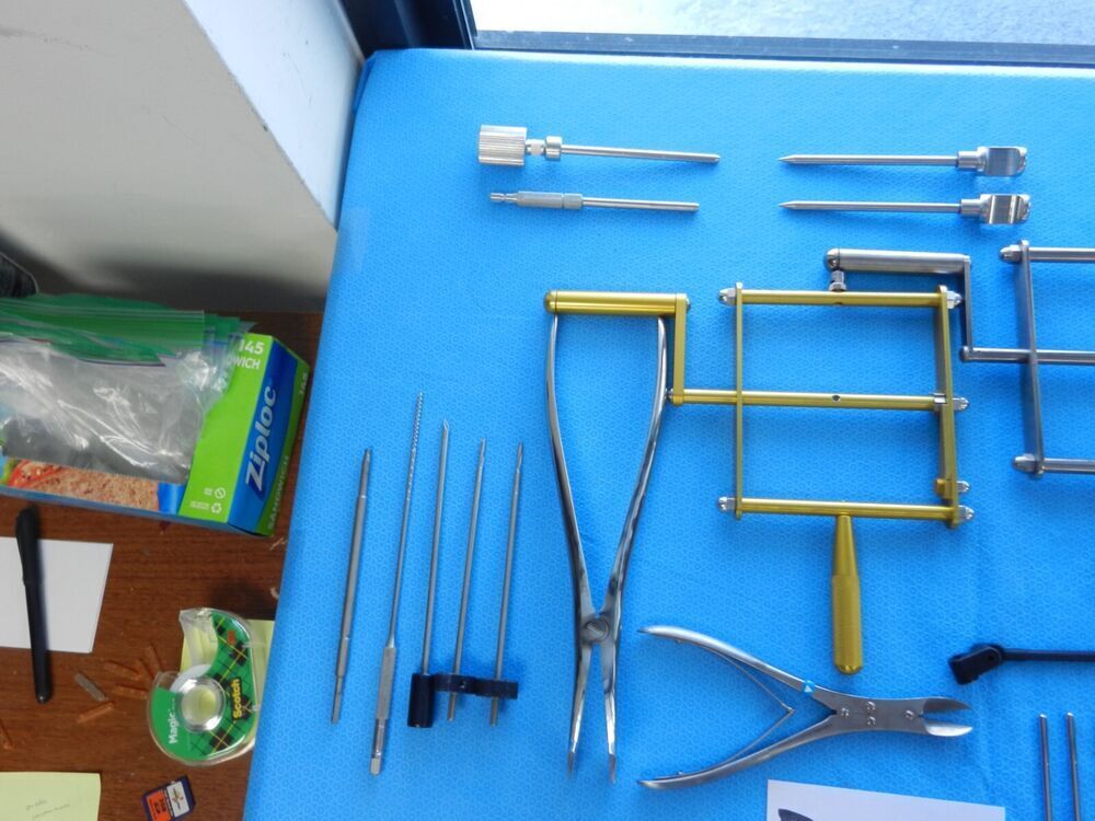 D7533 V. Mueller Codman Surgical Lot of Orthopedic Instruments - Image 3