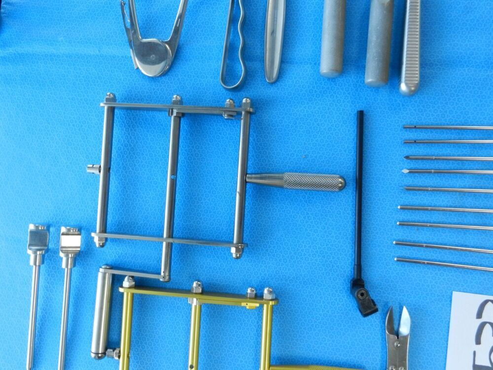 D7533 V. Mueller Codman Surgical Lot of Orthopedic Instruments - Image 5