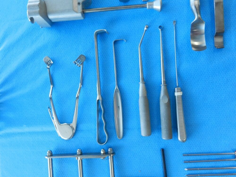 D7533 V. Mueller Codman Surgical Lot of Orthopedic Instruments - Image 6