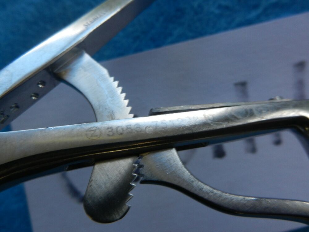 Zimmer Surgical Orthopedic 4X4 Sharp Prong Beckman Adson Retractor 3053 - Image 5