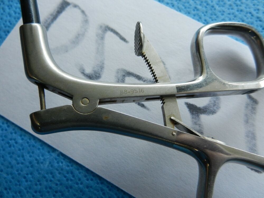 D2537 Snowden Pencer Surgical 5mm 33cm Ratcheting Grasping Forceps 88-9516 - Image 4