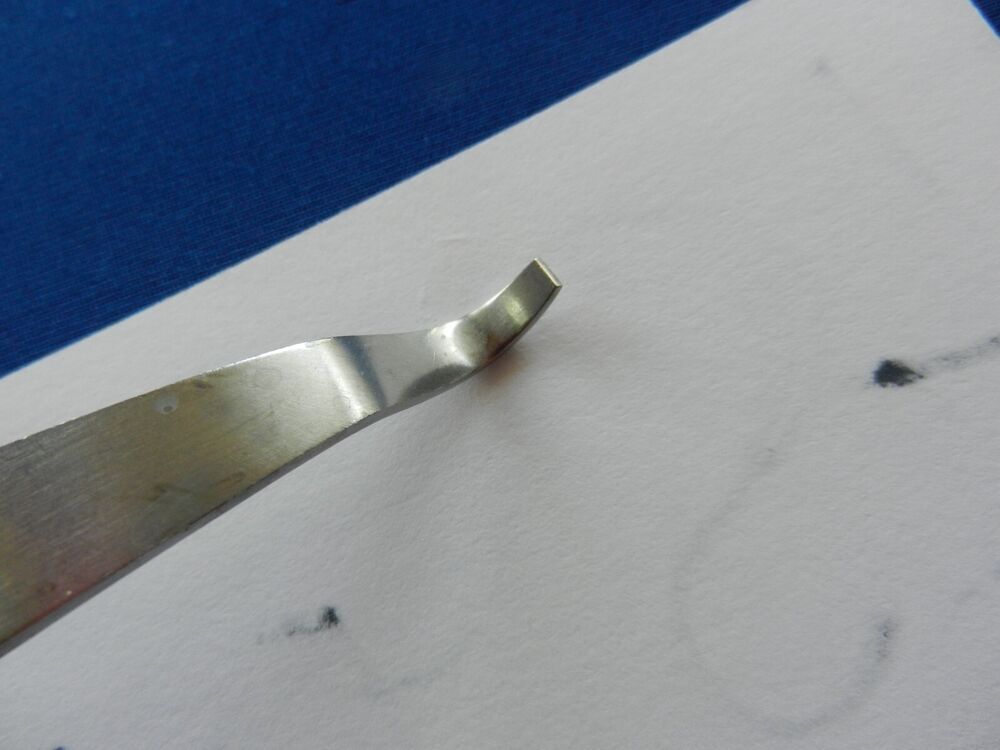 E5584 Zimmer 484-01 Hays 1.5" Blade Hand Retractor 13cm Overall Length - Image 3