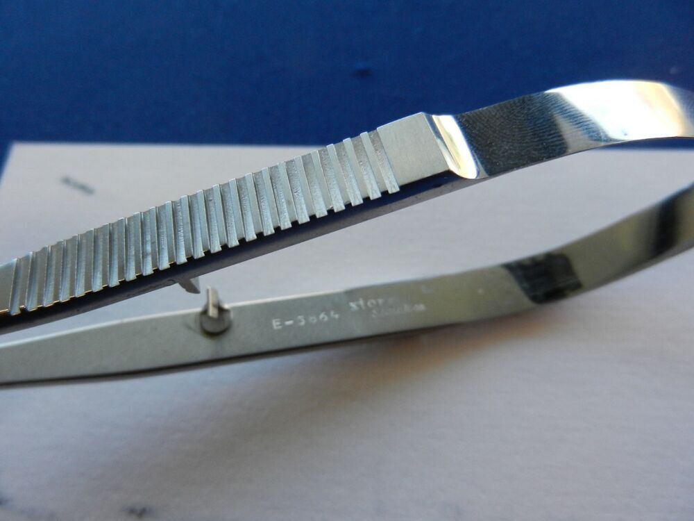 Storz E3864 Castroviejo 16mm Straight Locking Needle Holder - Image 5