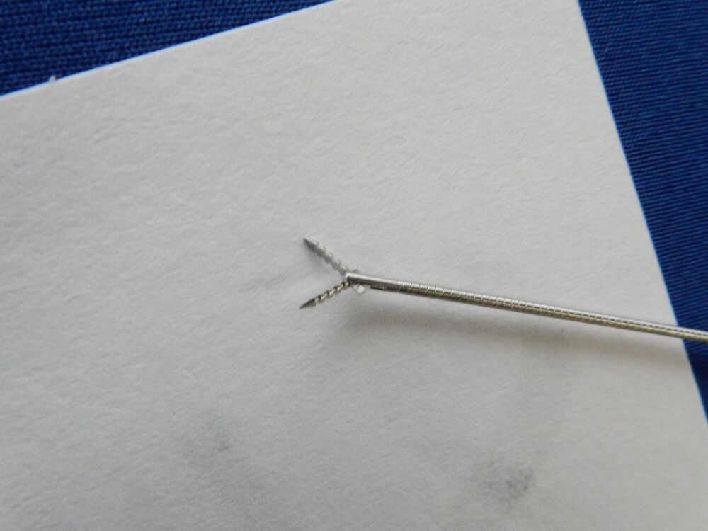 Storz 28160TV Ventriculostomy Forceps 1mm x 37cm - Image 4
