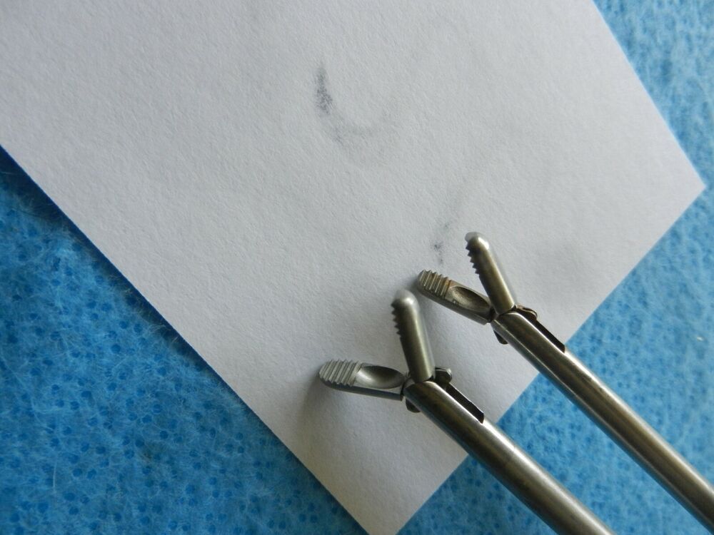 Snowden Pencer Surgical Laparoscopic 5mm Hook Scissors & Graspers Lot Of 5 - Image 5