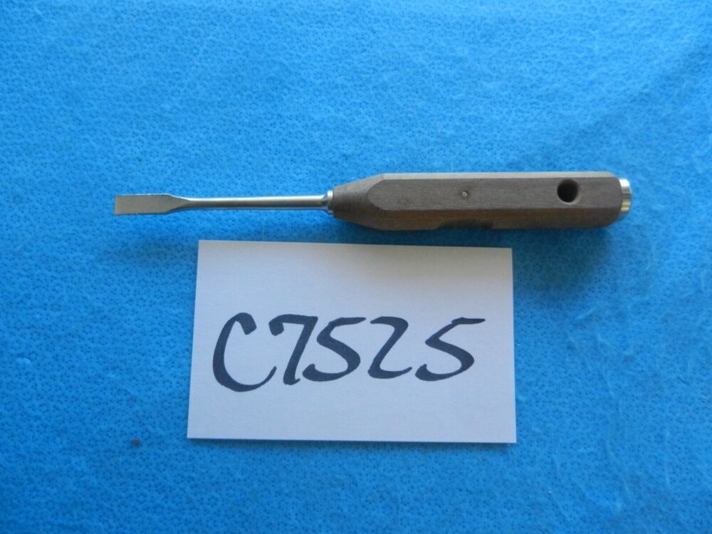 Zimmer Surgical Orthopedic 8mm Chisel 75.08.90