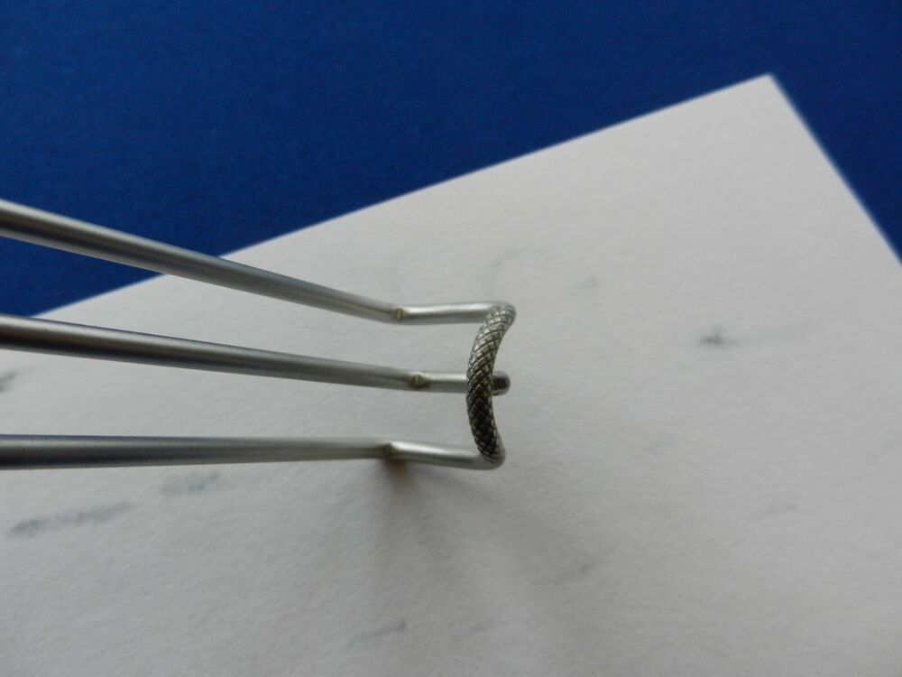 E4164 Aesculap MB372R Cooley Right Angled Serrated Retractor 19mm - Image 3