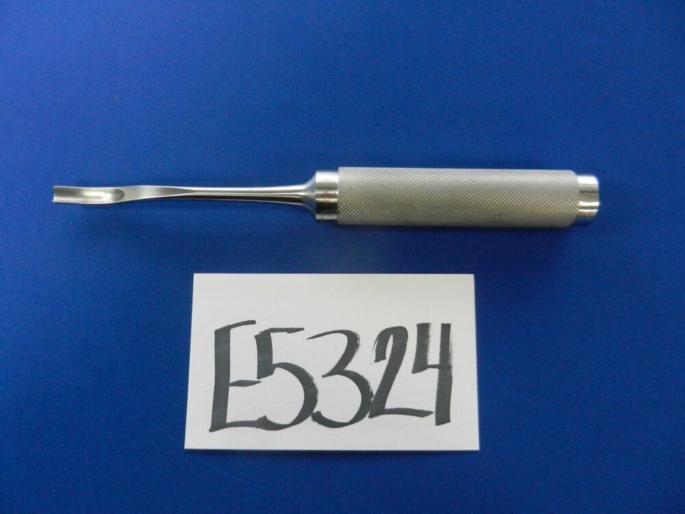 E5324 Zimmer 2891-02 Cobb Medium Curve Heavy Duty Gouge 24.1cm Long