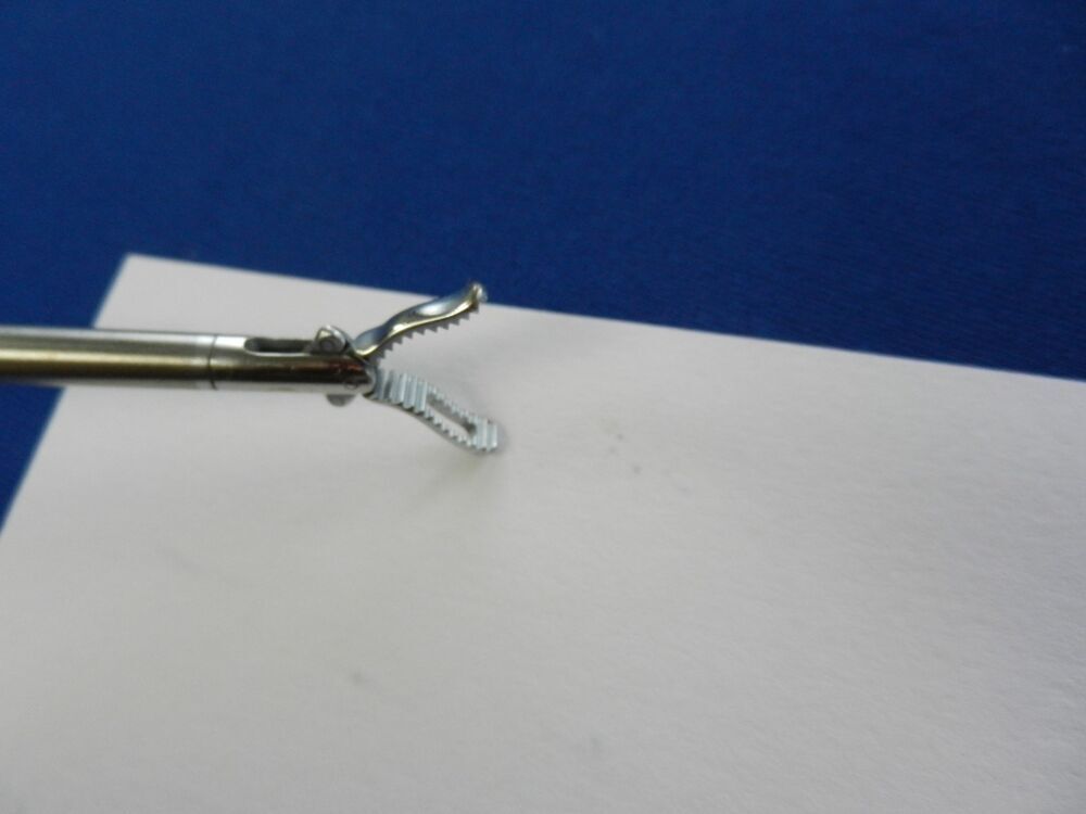E7436 Storz 26177VA Meso Laparoscopic Wavy Forceps 5mm x 34cm - Image 4