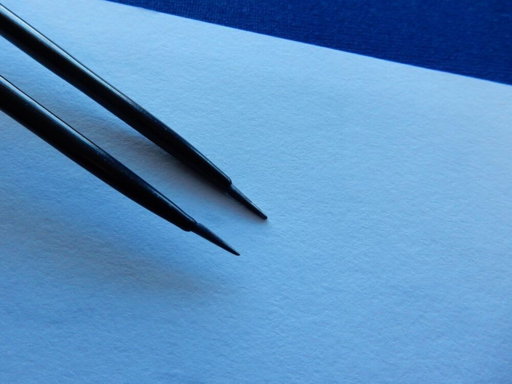 Stryker 3720-240-004 SilverGilde Guidestop Bipolar Forceps 0.4mm Tip - Image 3