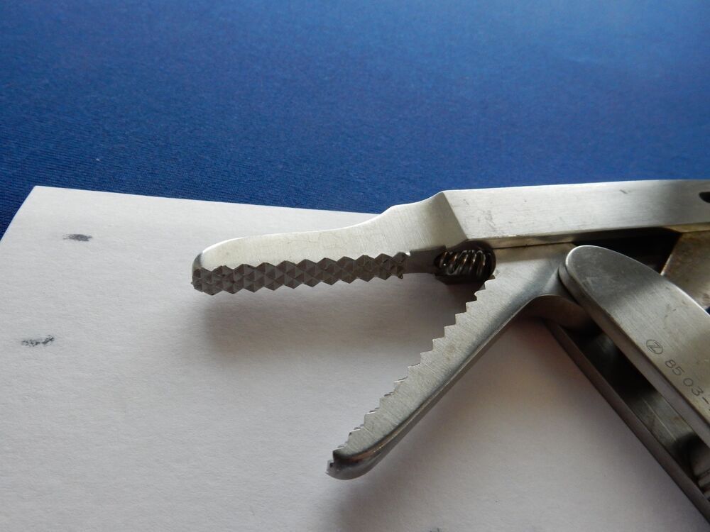 Zimmer 8503-786 Broad Nose Schlein Clamp - Image 5