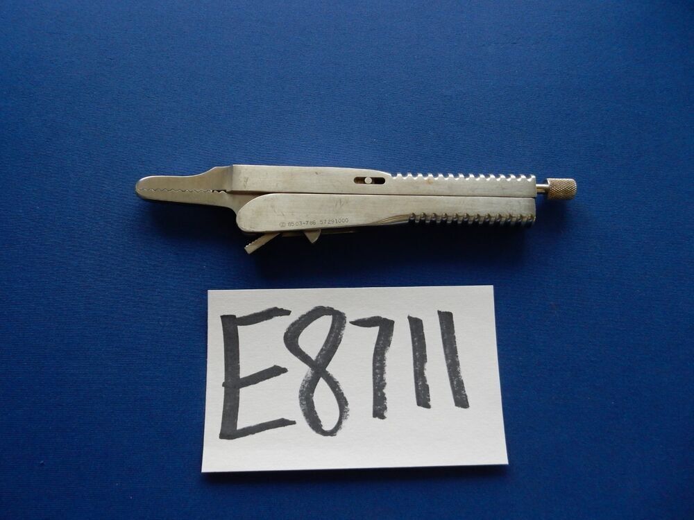 Zimmer 8503-786 Broad Nose Schlein Clamp