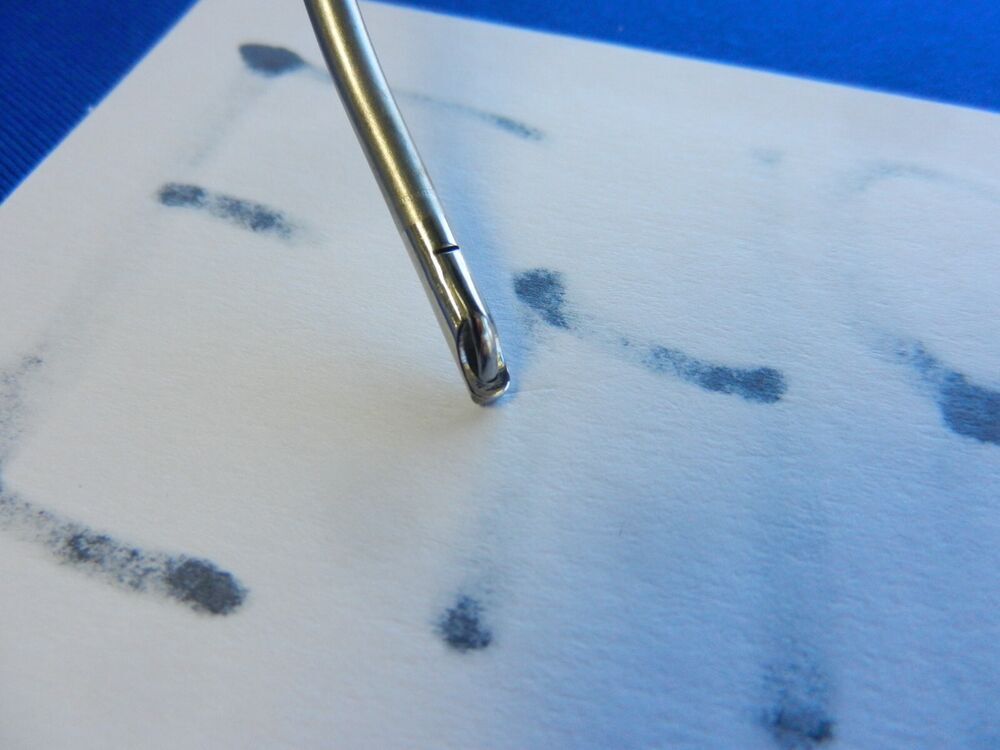 E483 Linvatec 2.75mm 15 Degree Up Angled Mini Tip Forceps 130mm 1.1633 - Image 3