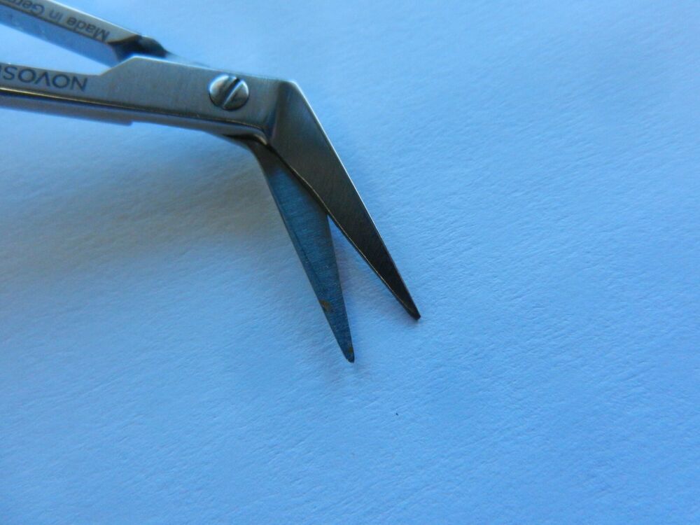 E731 Novo Surgical Angled Tip Scissors 18cm Overall Length 5510-34 - Image 4