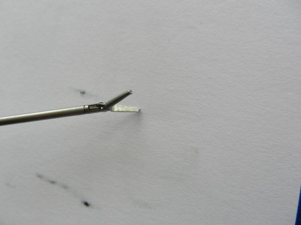 E5170 Aesculap FF439R Minop Invent Surgical Forceps 2mm x 30cm - Image 4