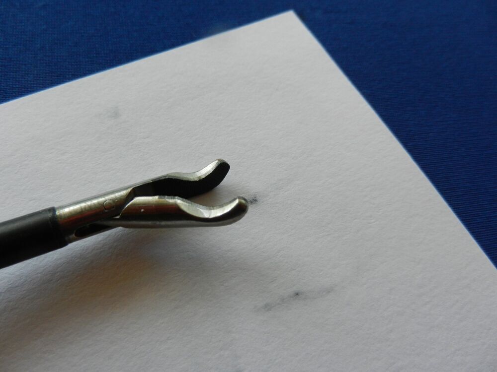 E6813 Snowden Pencer 90-7008 Laparoscopic Left Curved Needle Holder 5mm x 32cm - Image 4