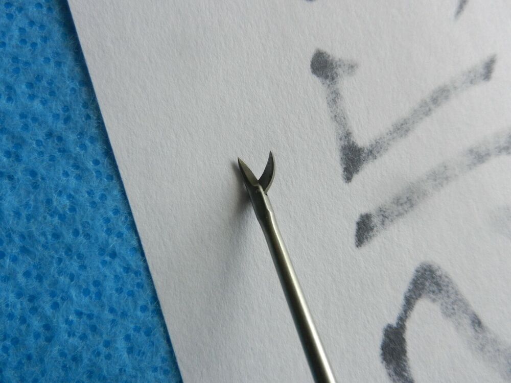 Xomed Surgical ENT Left Curved Micro Scissors 3733016 - Image 4