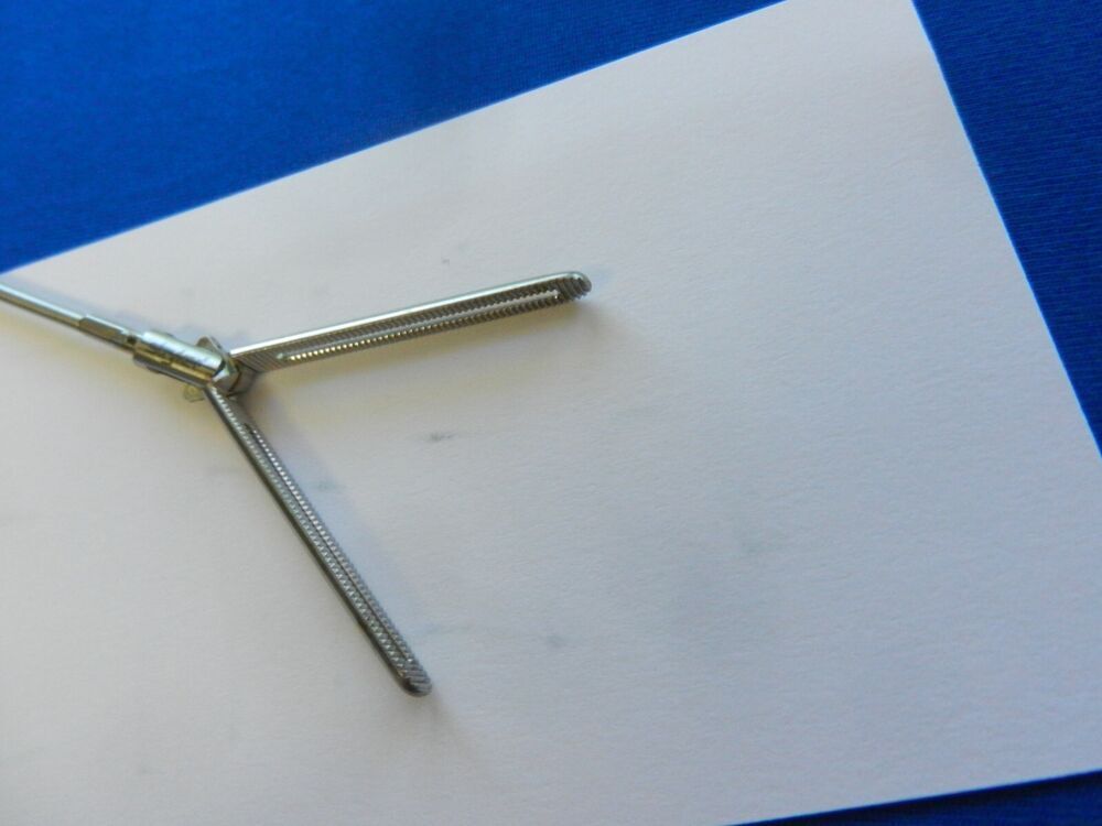 E1479 Stryker Surgical 5.0mm Dorsey Grasper 33cm Overall Length 250-080-319 - Image 4