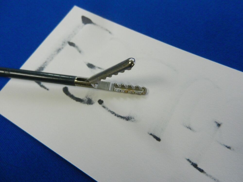 E3365 Snowden Pencer 90-6264 Laparoscopic Crocodile Grasper 5mm x 45cm - Image 4