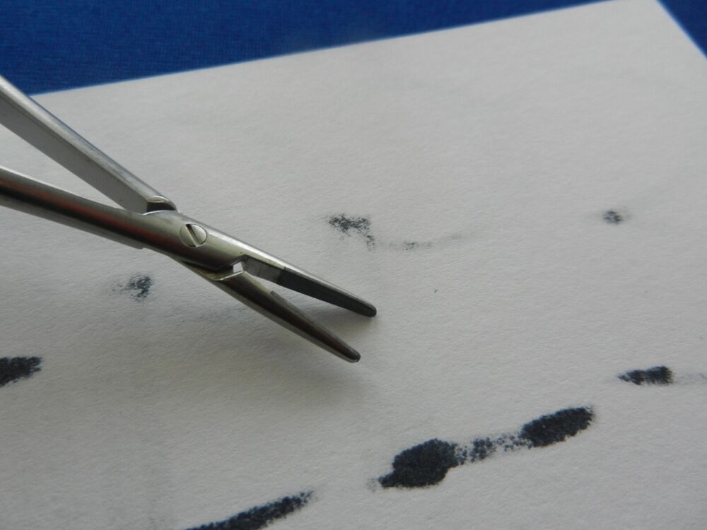 E4553 Codman 36-1008 Castroviejo Smooth Jaw Micro Needle Holder 17.8cm Length - Image 3