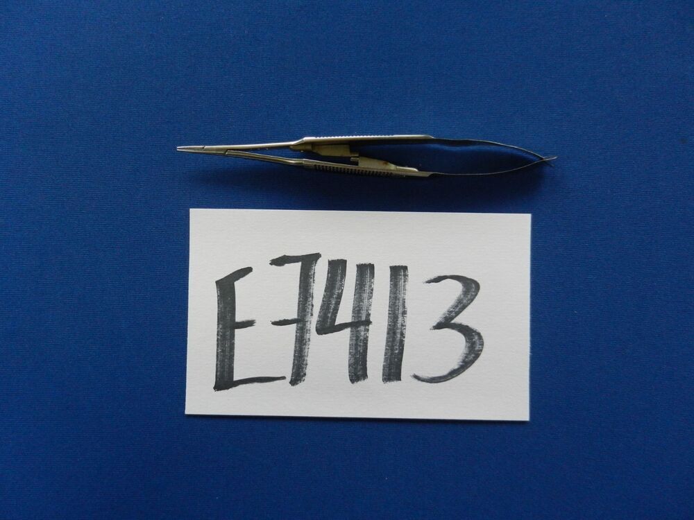 E7413 V. Mueller OP7412-002 Castroviejo Straight Smooth Jaw Needle Holder 5.5"