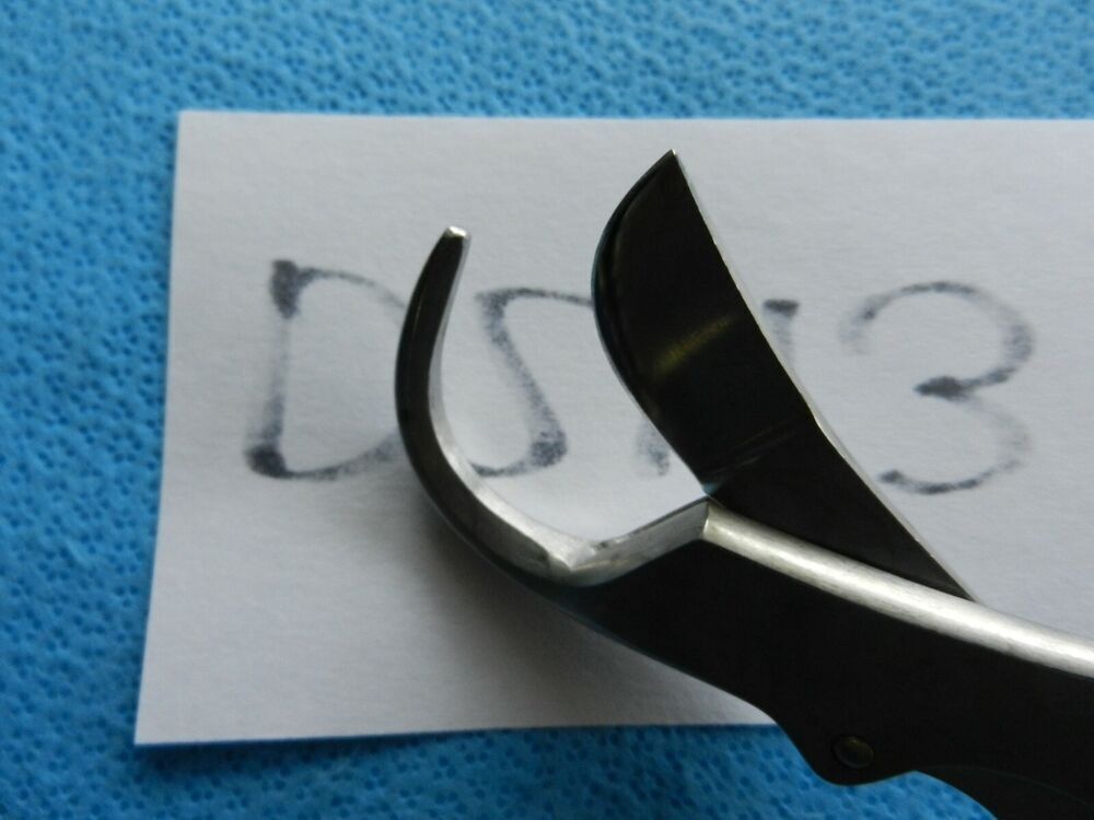 D2113 V. Mueller Surgical Gluck Shears CH315 - Image 3